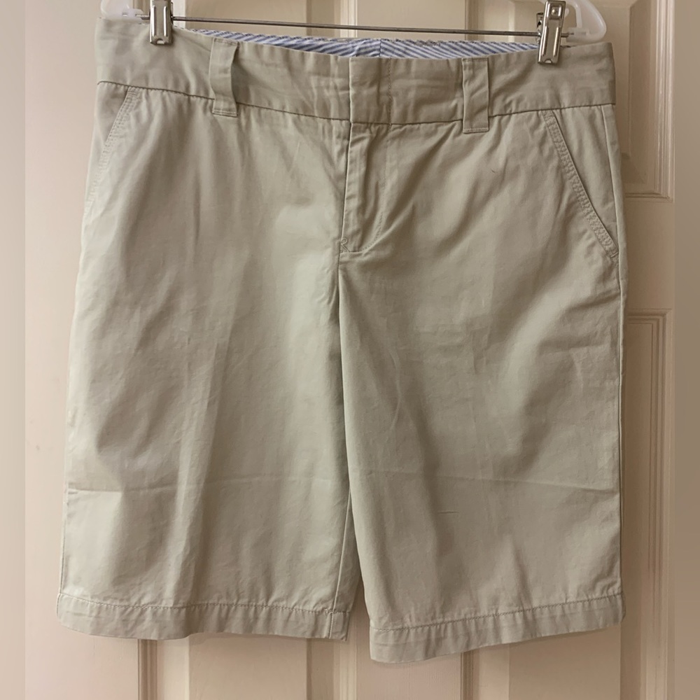 Tommy Hilfiger Women’s Tan Bermuda Shorts